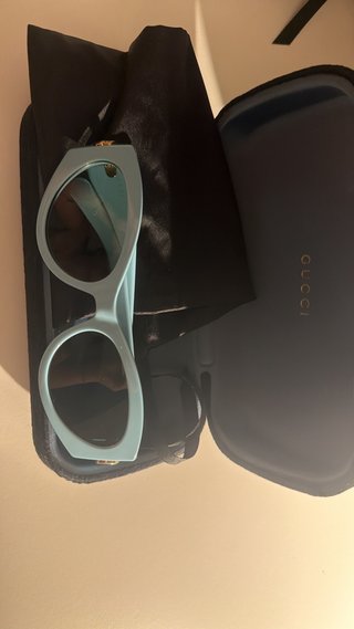 Gafas de sol Gucci azules y doradas