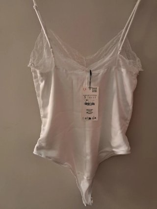 Bodi Zara S Encaje color satinado a estrenar.