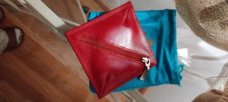 Monedero de piel rojo