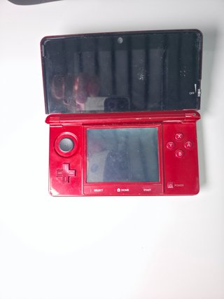 Nintendo 3DS Roja Rota