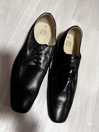 Zapatos de vestir número 45