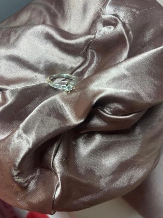 Anillo oro y diamantes casi nuevo
