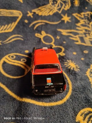 Coche Ataya escala 1/43 Peugeot 404 taxi