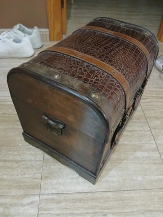 Cassettoni in legno e pelle
