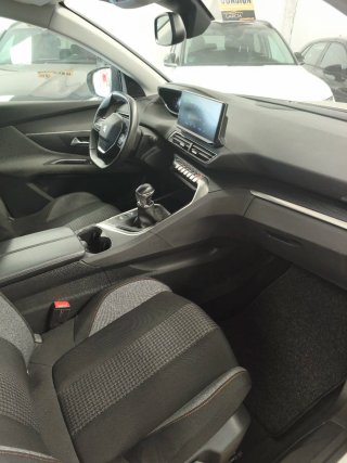 Peugeot 3008 2022