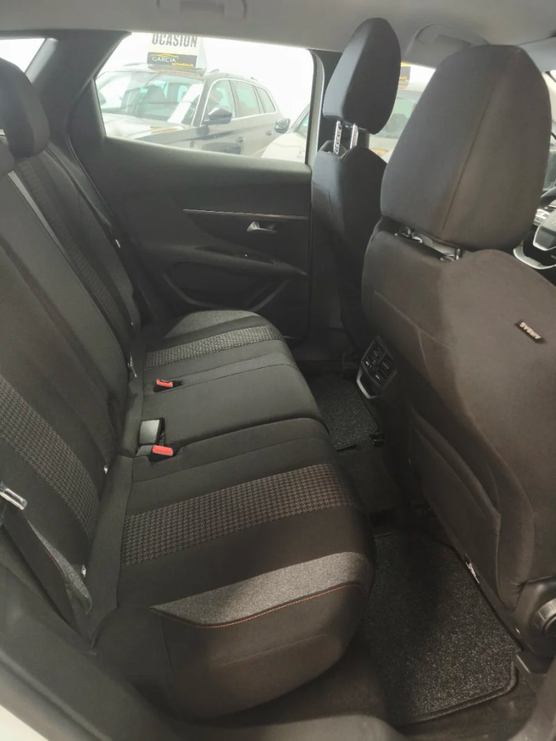 Peugeot 3008 Active Pack BlueHDi S&S EAT8 2022, foto 8