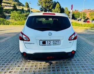 Nissan Qashqai+2 2010