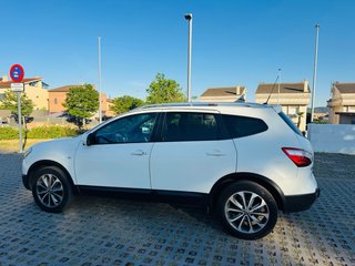 Nissan Qashqai+2 2010