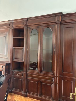 Mueble de comedor madera y cristal