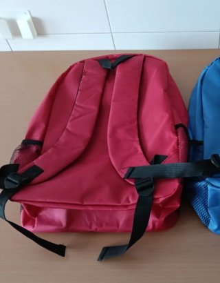 Lote 16 Mochilas Azul y rojas