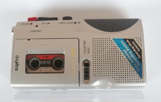 LOTE Chollo Vintage: 3 Grabadoras + Cámara Super 8