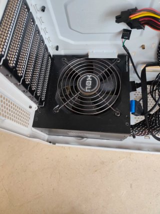 Caja ATX con Fuente Nox