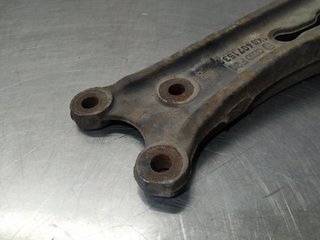 BRAZO SUSPENSION INFERIOR DELANTERO IZQUIERDO SEA