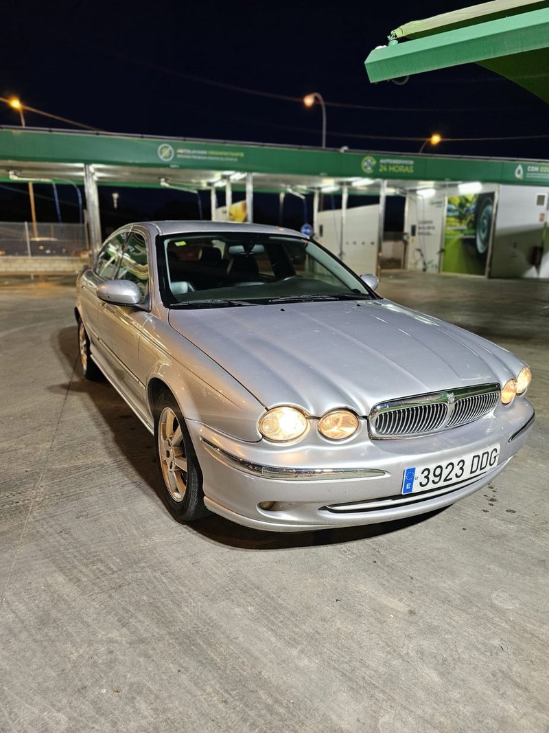 Jaguar X-Type 2.0D - foto 1