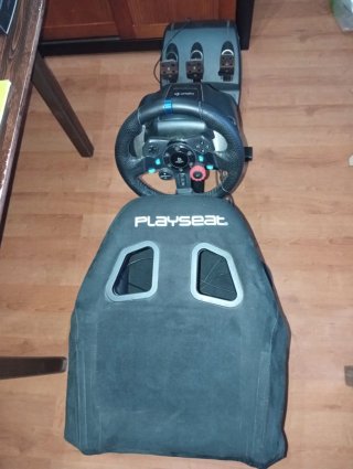 Playseat, Volante G29 y Cambios manual  Logitech