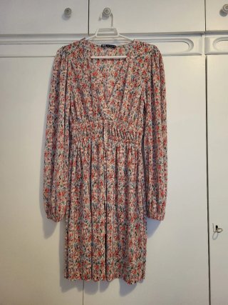 Vestido Zara floral S/M