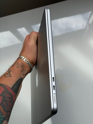 MacBook Air M2 2022 Plata 16GB RAM