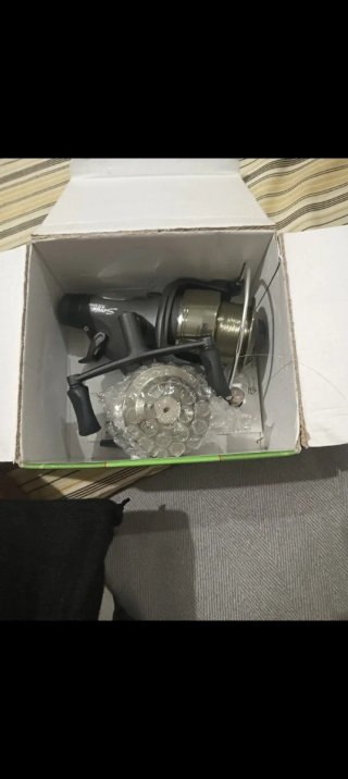 Caña de pescar Shimano con carrete sin estrenar