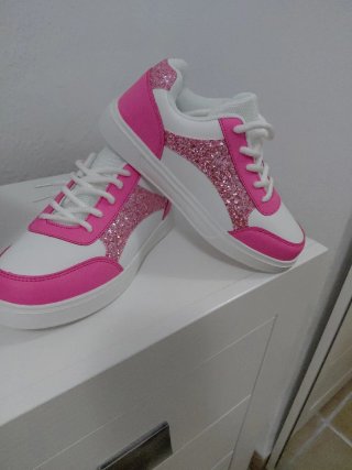Botines blancos y rosas con brillos
