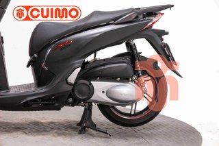HONDA SCOOPY SH300i