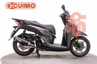 HONDA SCOOPY SH300i