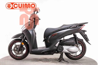 HONDA SCOOPY SH300i