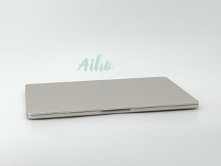 MacBook Air 13" M4 (2025) 8 CPU/10 GPU núcleos - SSD 256GB - 16GB RAM - Dorado