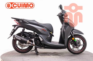 HONDA SCOOPY SH300i