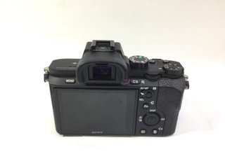 camara digital evil sony alpha 7 ii (ilce-7m2)