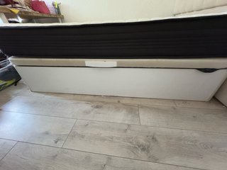 Cabecero y canapé de tela beige