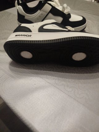 Zapatillas Warrior Negras y Blancas