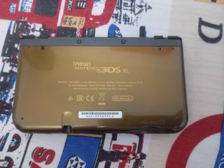New Nintendo 3DS XL Hyrule + Pokémon Zafiro Alfa