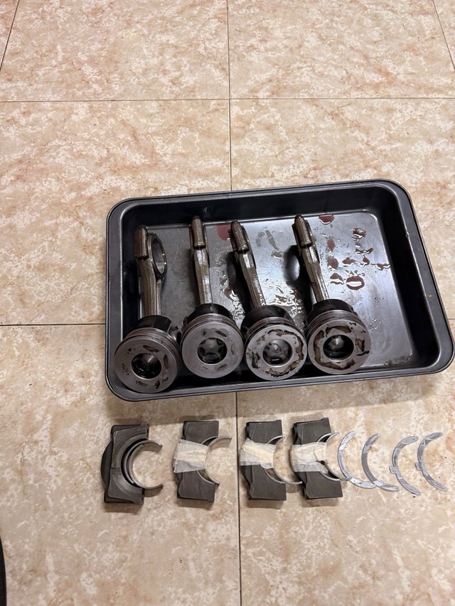 Pistones y Bielas Motor BKP 140CV Passat B6 Golf