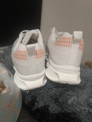 Zapatillas Lotto Blancas y Rosas