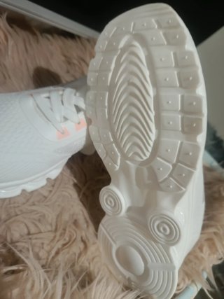 Zapatillas Lotto Blancas y Rosas