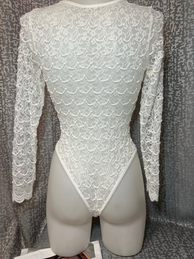 Body encaje blanco manga larga