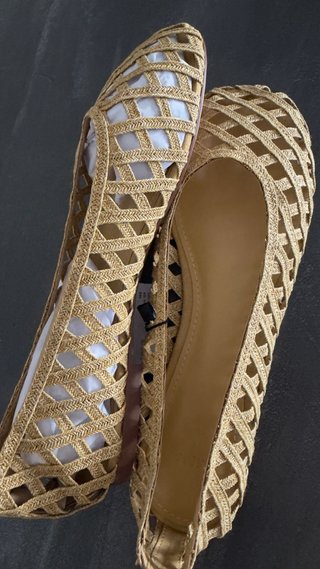 Zapatos planos Mango rejilla dorados talla 37