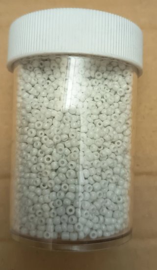 Lote 567,77 gr. Rocalla blanco mate n°2