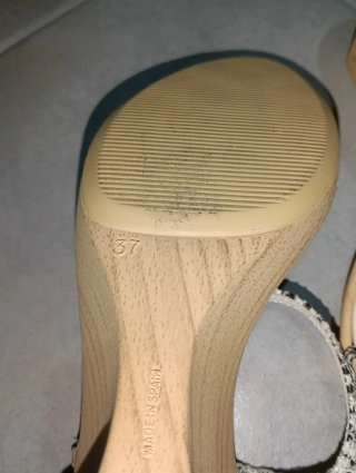 Sandalias cuña piel serpiente T37