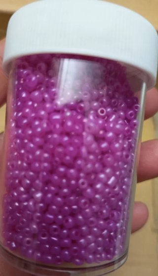 Lote 288,51 gr. Cuentas Perladas Fucsia