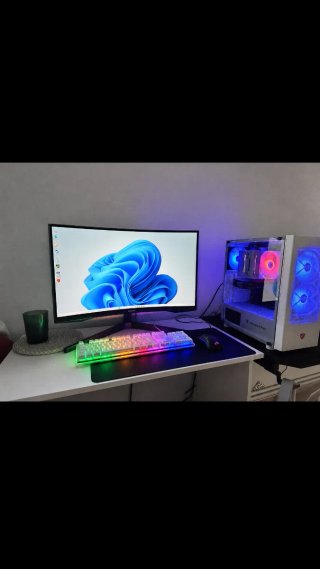 Ordenador Gaming Blanco y RGB