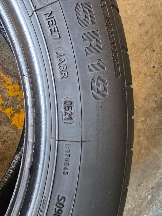 Dunlop 235/55/19 101V - OK