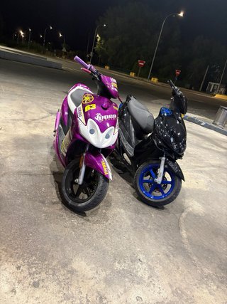 Yamaha Jog RR Morado/Blanco