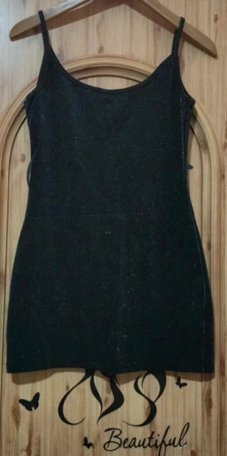 Vestido negro corto brillo fiesta