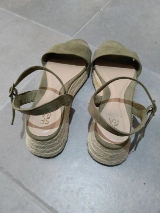 Sandalias cuña SFERA verde oliva  talla 37