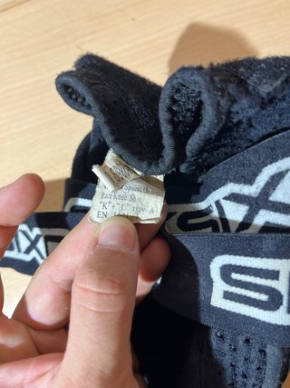 Espinilleras six one PRO MTB