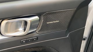 VOLVO XC40 2.0 B3 PLUS DARK AUTO 5P