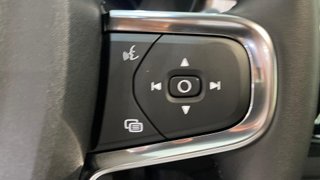 VOLVO XC40 2.0 B3 PLUS DARK AUTO 5P
