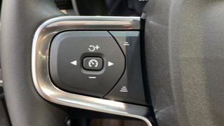 VOLVO XC40 2.0 B3 PLUS DARK AUTO 5P