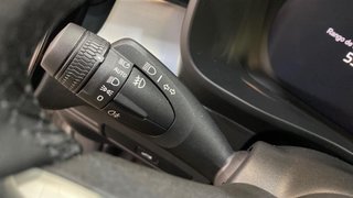 VOLVO XC40 2.0 B3 PLUS DARK AUTO 5P